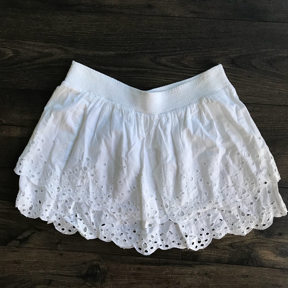 WHITE LAYERED SKIRT
